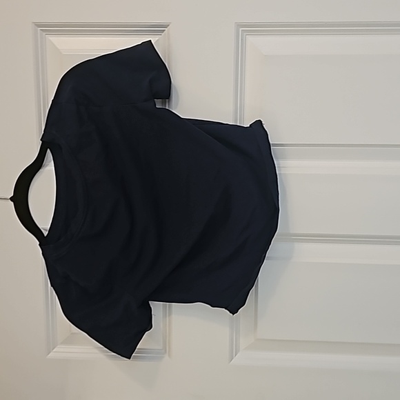 Navy blue graphic crop top - Picture 2 of 2